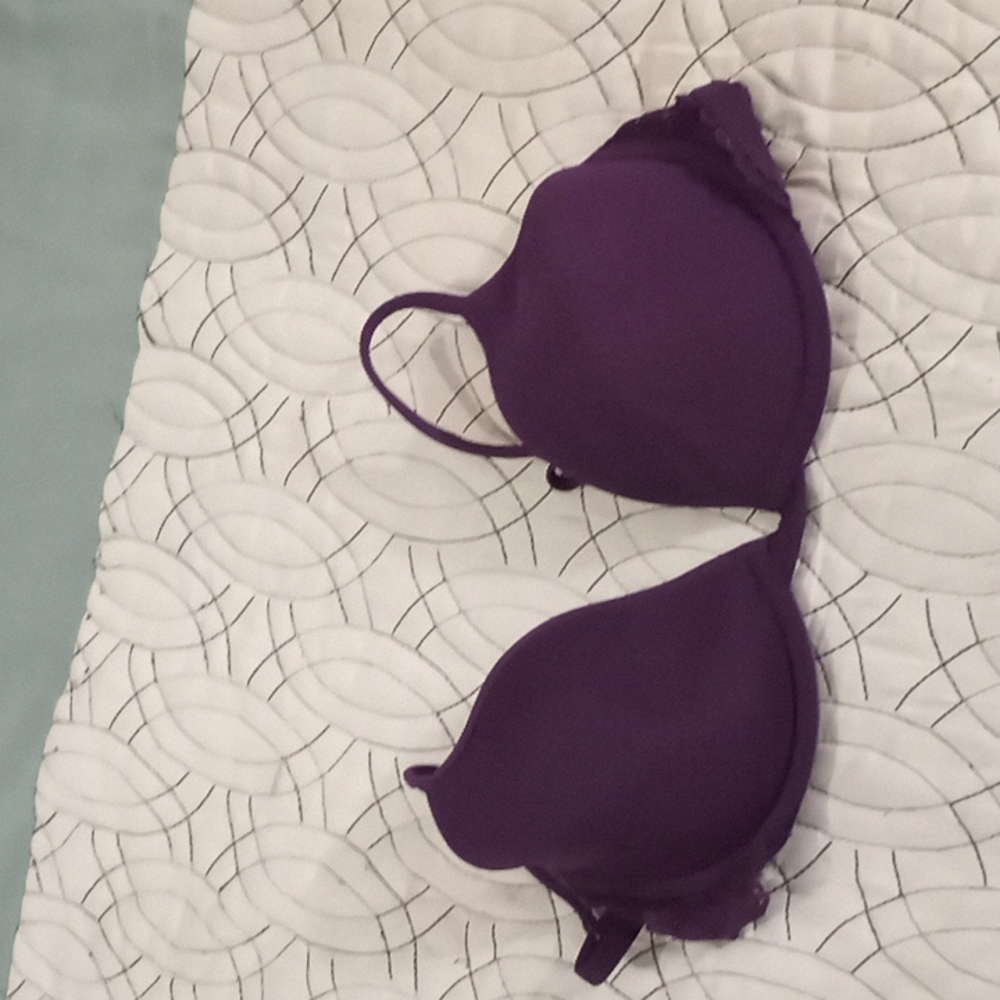 4 Bras - Picture 6 of 7